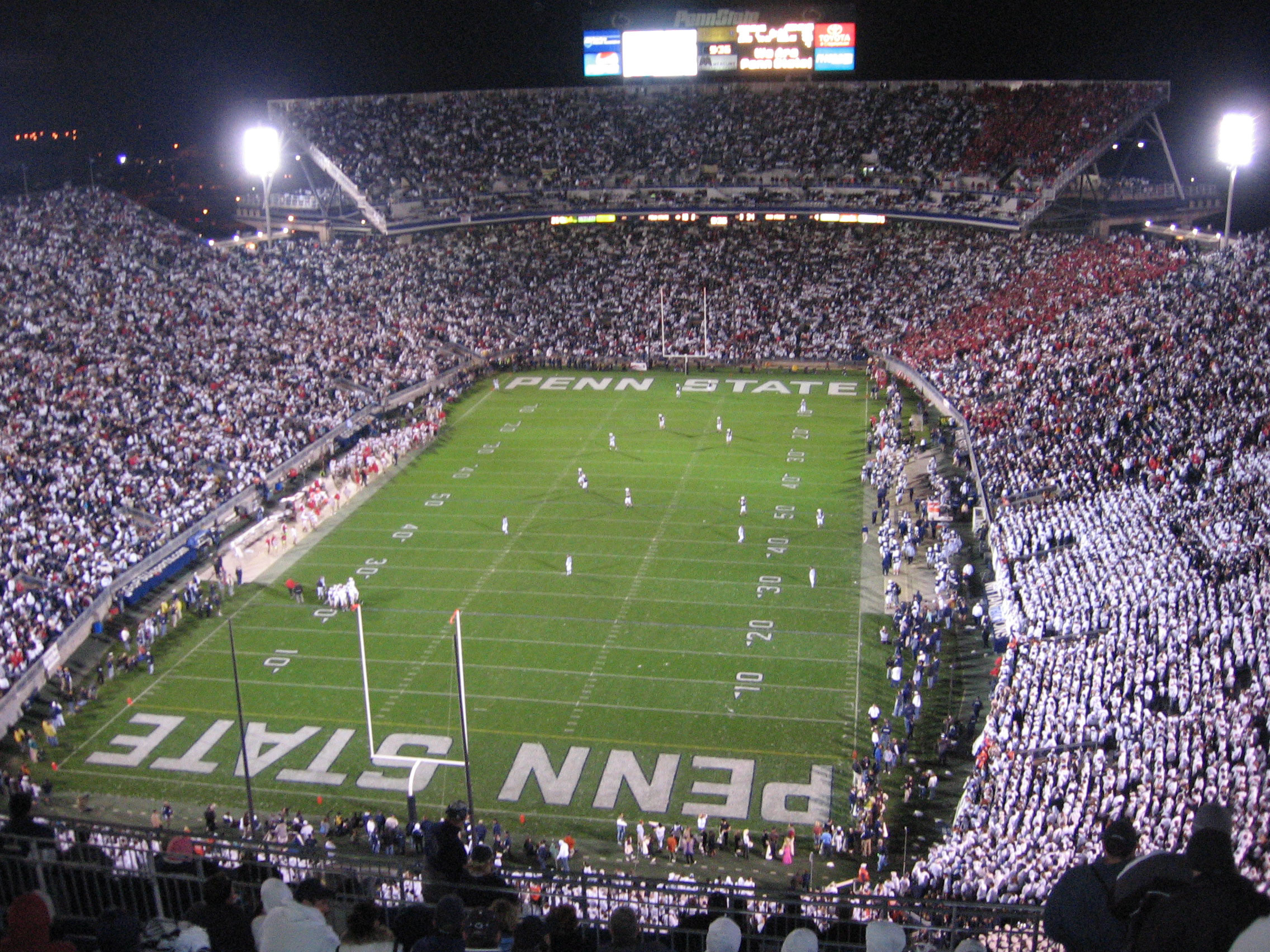 Top 20 Largest Stadiums in the US - Aluminum Bleachers